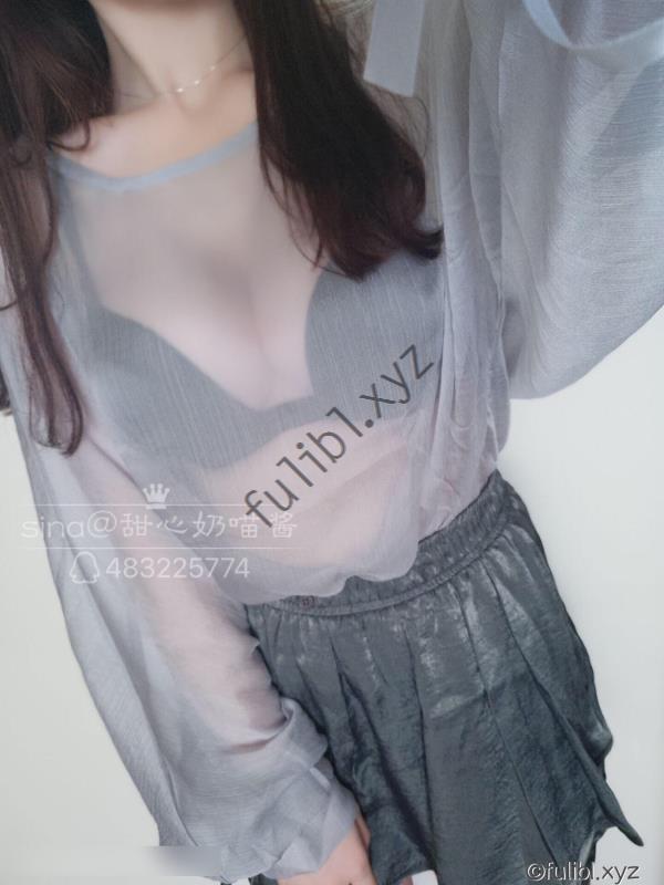 微博福利姬@甜心奶猫酱VIP视图之楼道露出+沐浴泡泡2套无修正合集[44P+7V/68M]