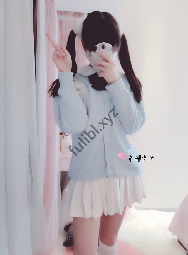 微博福利姬@咬一口小奈樱 VIP套图9套[236P+5V/292M]