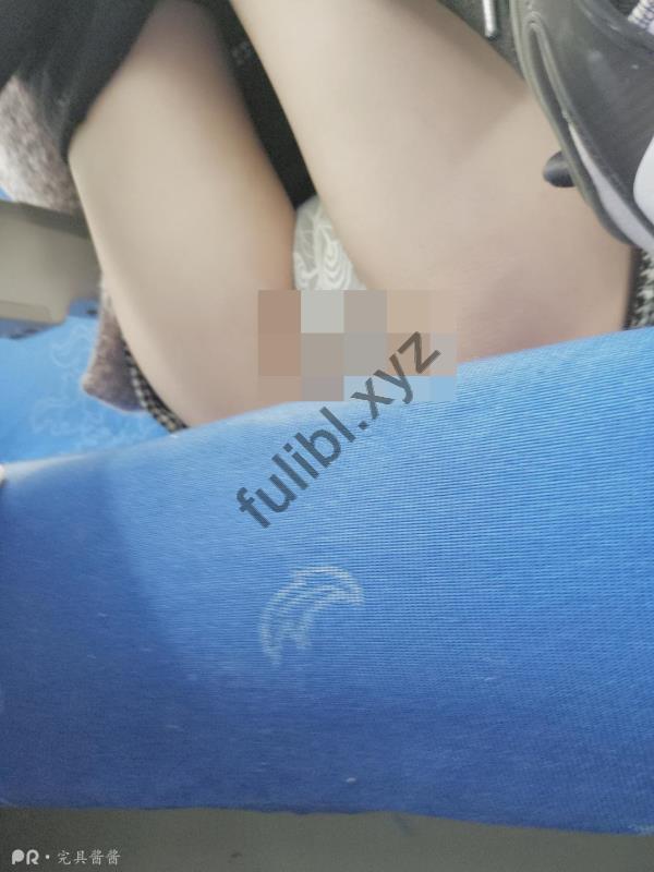 PR社两位女神的高铁换装露出游戏 谁的更好看一些呢[33P+8V/518M]