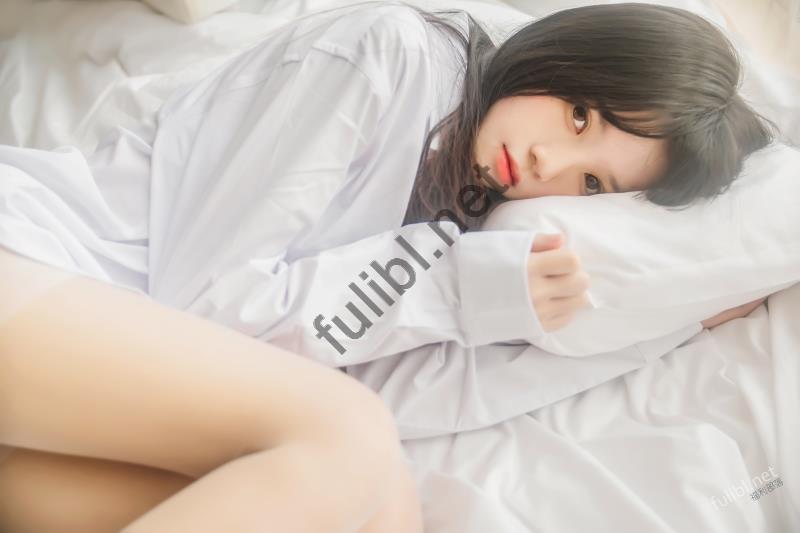高颜值coser@桜桃喵电子写真 - 白衬衫散发[49P/425M]