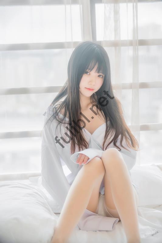 高颜值coser@桜桃喵电子写真 - 白衬衫散发[49P/425M]